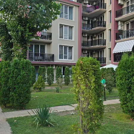 уютные Vip Park Διαμέρισμα *